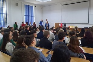 Început 2025